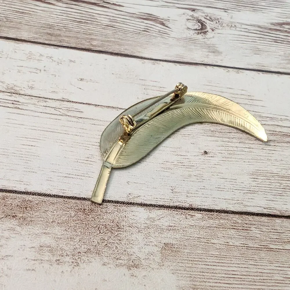 Vintage Brooch / Pin - Gold Tone Feather/Leaf